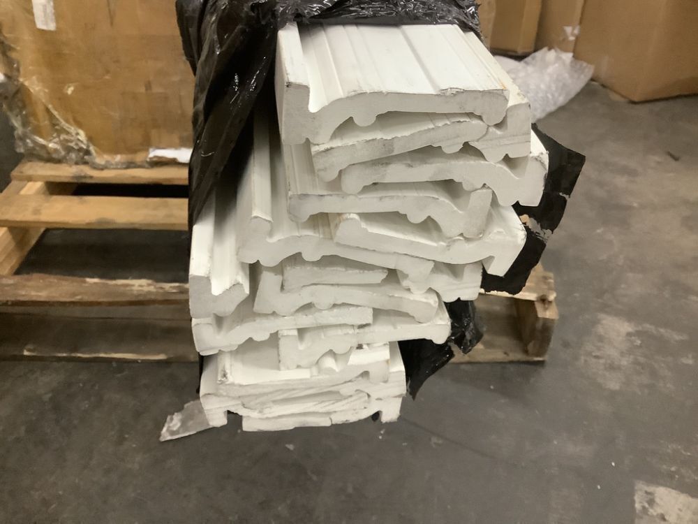 Vinyl Trim, 15 pc - Blemishes - Image 9 - Lot 419JF