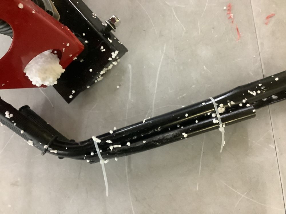 4 Stroke Gas Wet Concrete Vibratory Screed - Image 8 - Lot 128