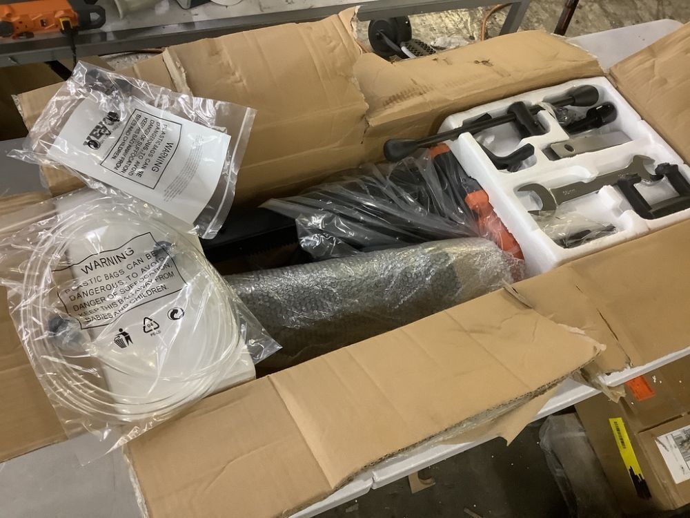 VEVOR Core Drill Machine with Stand, 0.8-11.8in Drilling Diameter, 3500W - Image 2 - Lot 20