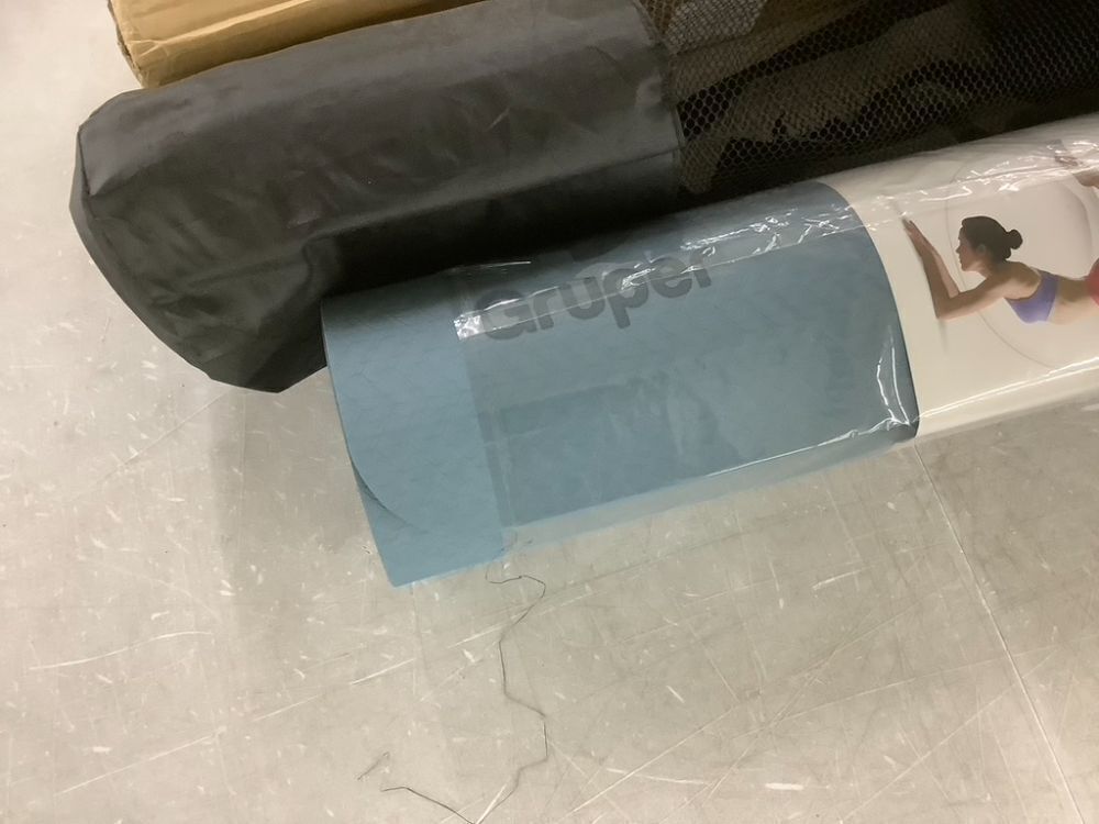 Gruper Yoga Mat - Image 2 - Lot 572
