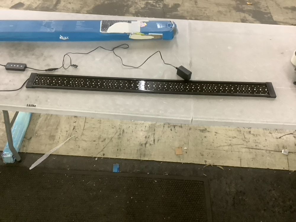 AQQA LED Aquarium Light 42W for 48-55 Inch Fish Tank - Image 3 - Lot 377