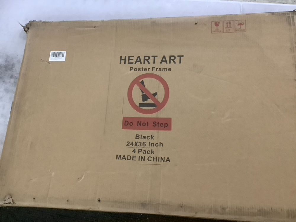 HEART ART 24 x 36 Poster Frame, 4 Pack - Image 7 - Lot 476