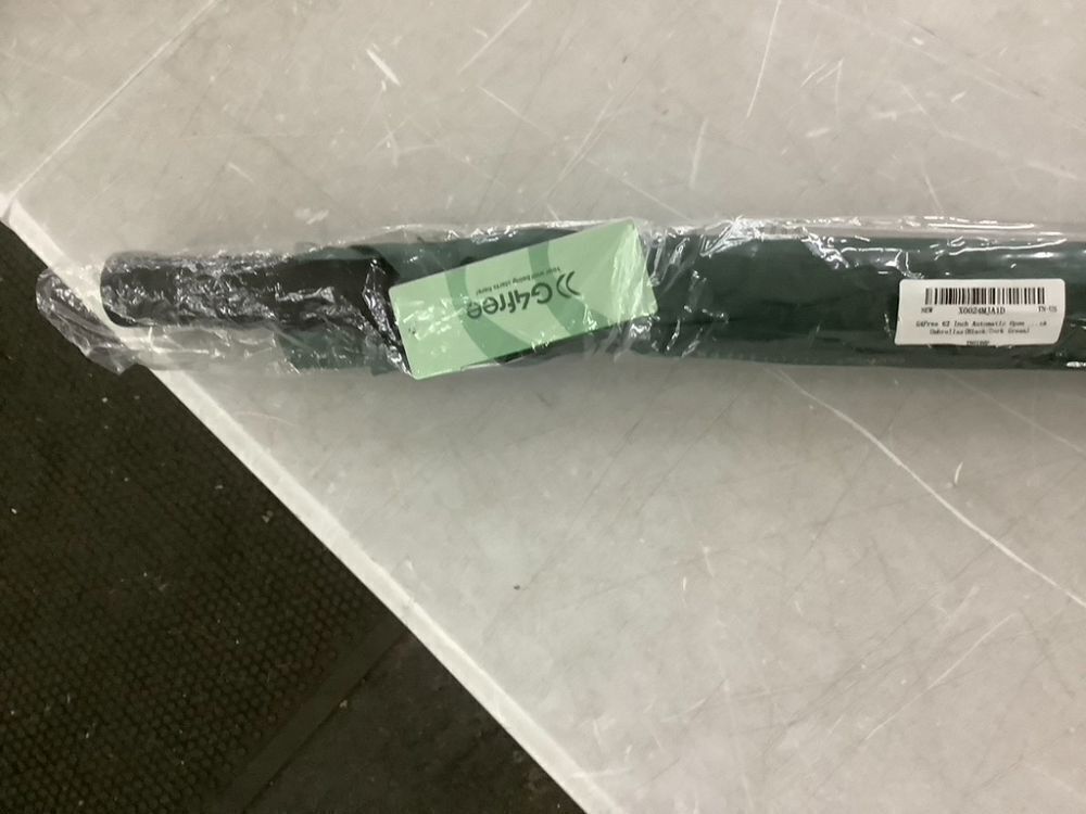 G4Free 62" Automatic Open Golf Umbrella - Image 3 - Lot 779