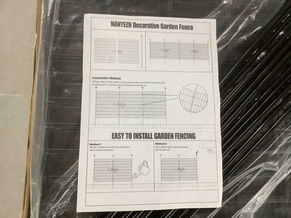 Decorative Garden Fence with Gate, 15 Panels - Image 5 - Lot 271