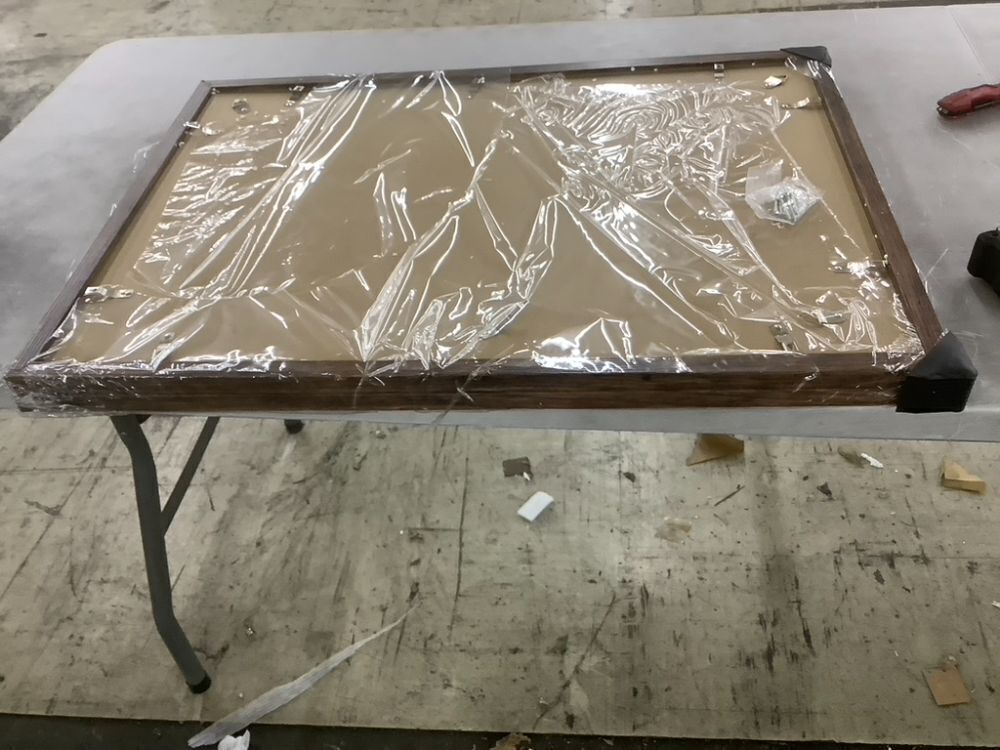 Poster Frames 22" x 30", 2 Pack - Image 8 - Lot 379