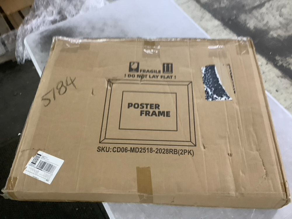 Poster Frames 22" x 30", 2 Pack - Image 9 - Lot 379