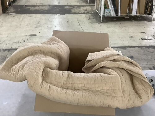 King Size Blanket - Lot 675