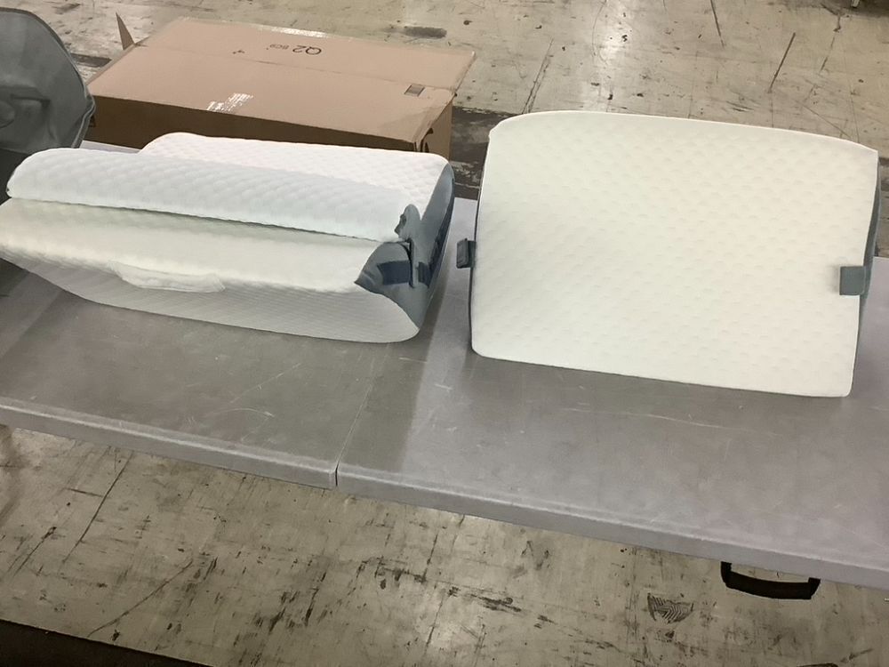 SimpleDad Bed Wedge Pillows - Zipper Broken on Cover - Image 1 - Lot 676