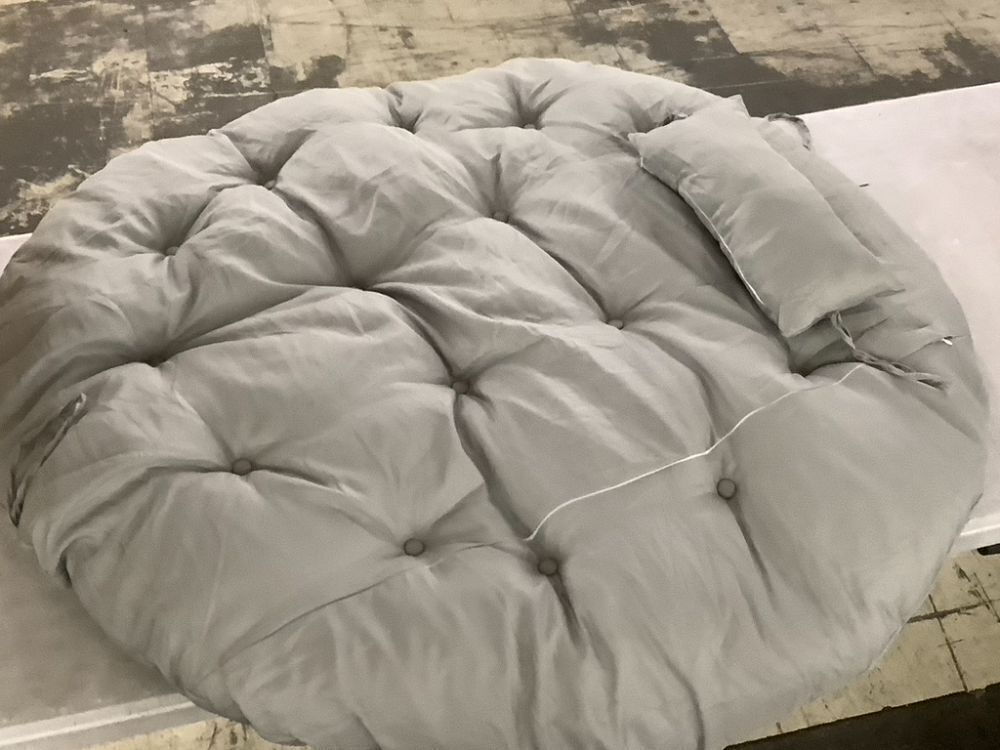 45" Egg Chair Cushion - Image 3 - Lot 777