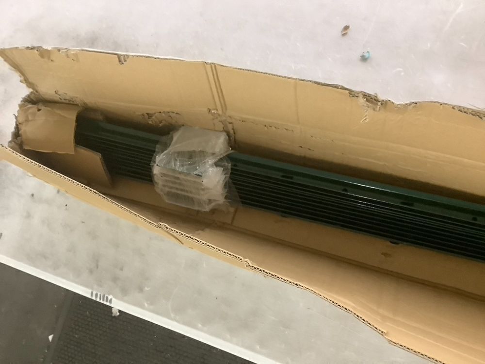 4' Metal Fence Posts, 10 Pack - Image 3 - Lot 280