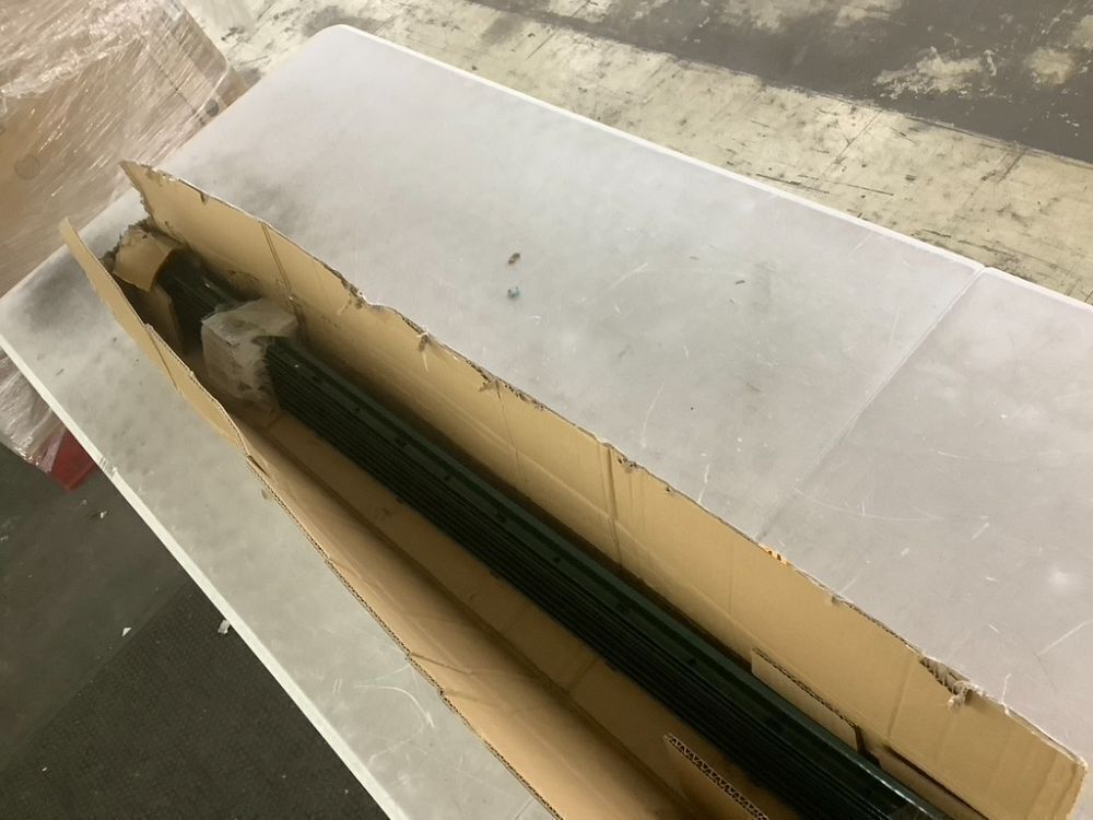 4' Metal Fence Posts, 10 Pack - Image 4 - Lot 280