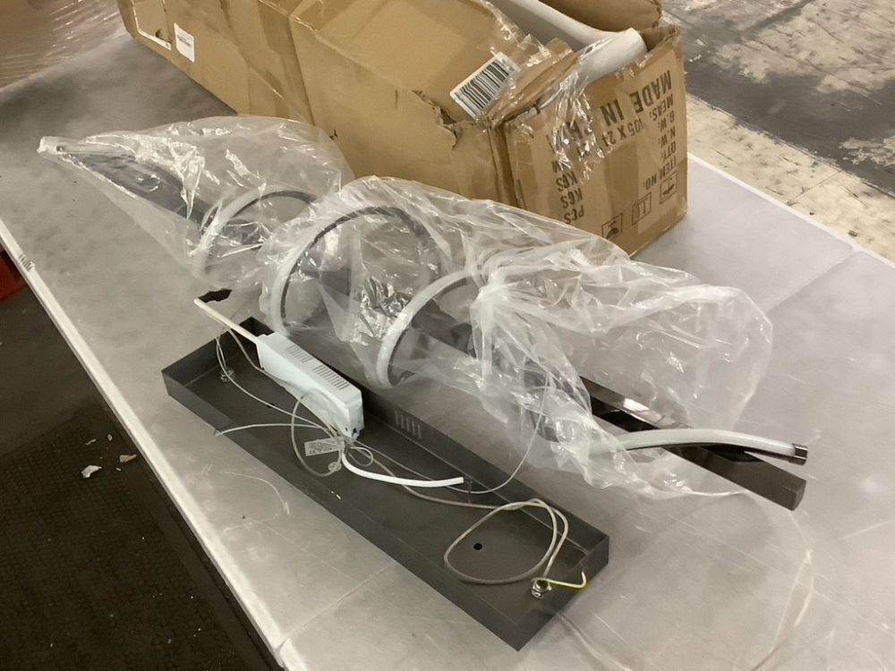 Zeistry Modern LED Pendant Light - Image 1 - Lot 471