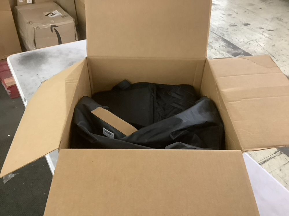 Dog Back Seat Extender for Trucks - Image 2 - Lot 187