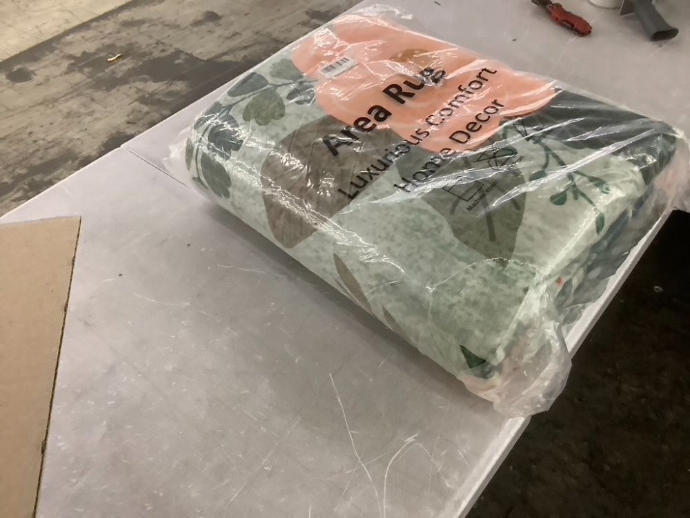 8' x 10' Floral Area Rug - Image 3 - Lot 190