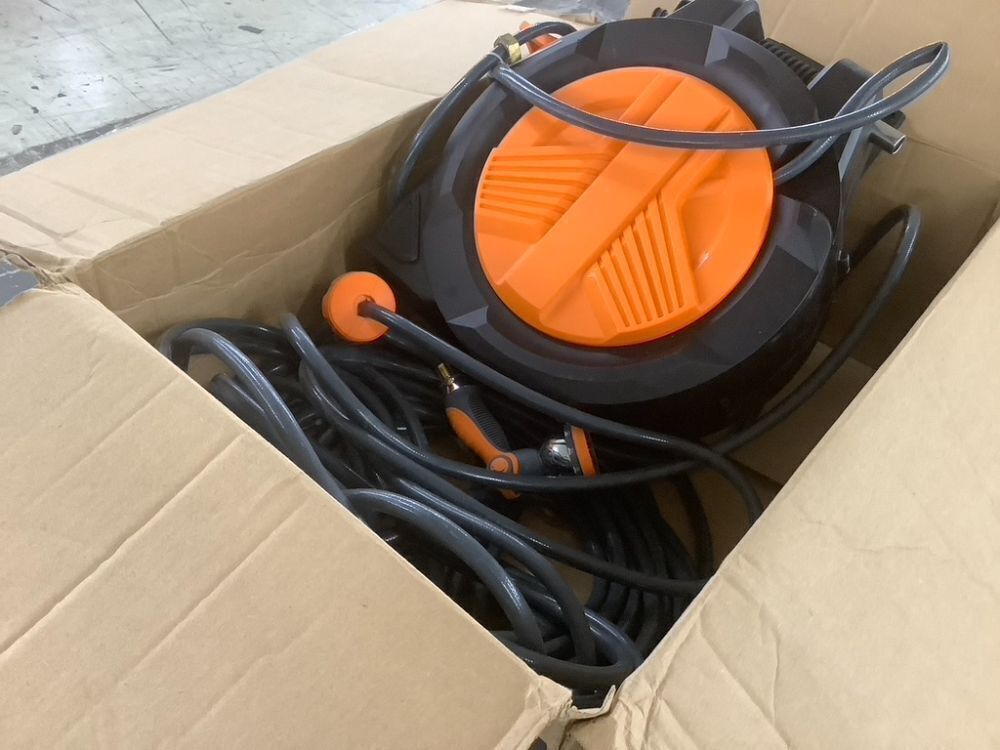 Retractable Garden Hose Reel with Hose - Image 2 - Lot 381