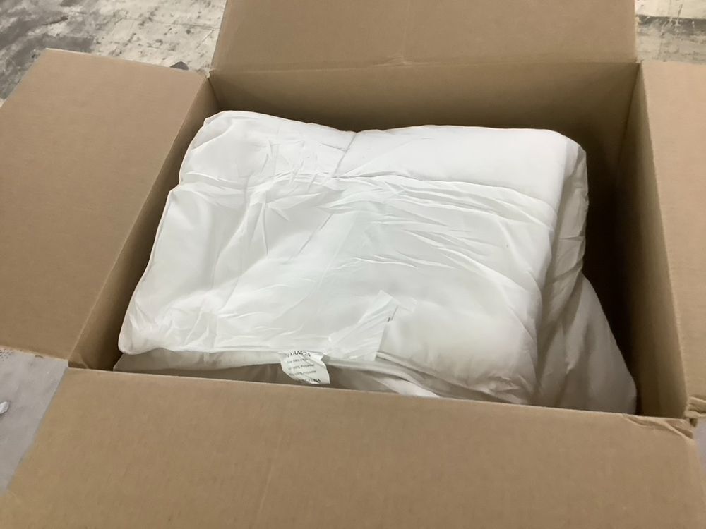 TEKAMON Duvet Insert, Queen - Image 1 - Lot 289