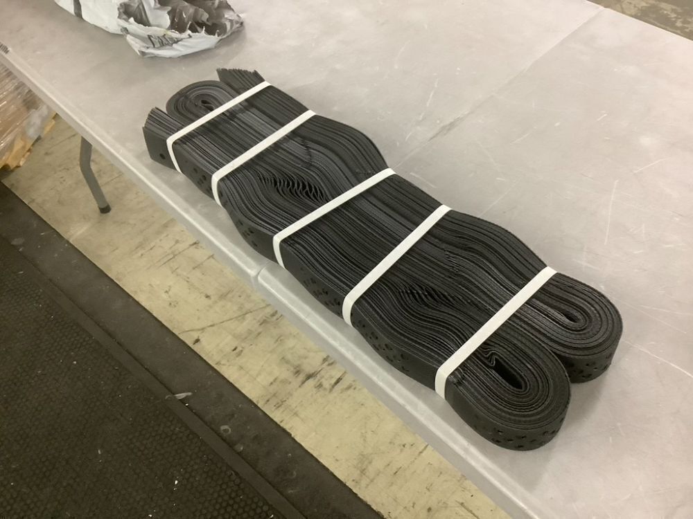 Expandable Folding Permeable Paver Honeycomb Grid, 2 Inch Depth, 6.5 x 16.5' - Image 3 - Lot 290