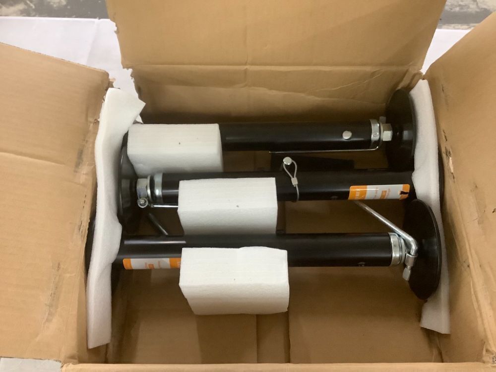 House Floor Jacks, 15.7" - 38", 4 Pack - Image 4 - Lot 382