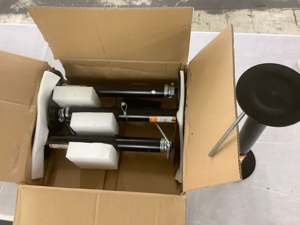 House Floor Jacks, 15.7" - 38", 4 Pack - Image 6 - Lot 382