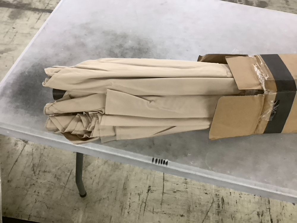 9' Market Patio Umbrella - Image 2 - Lot 597