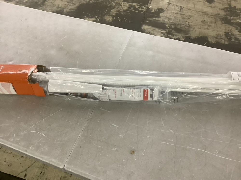 Retractable Baby Gate - Image 2 - Lot 696