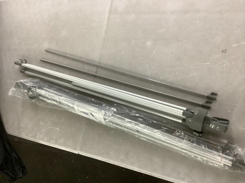 Adjustable X Banner Stand, 2 pack - Image 2 - Lot 700