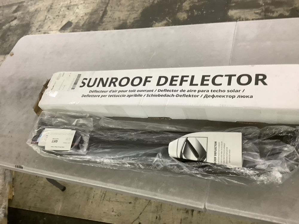 Extra Durable Sunroof Visor Wind Deflector 35.6" - Image 2 - Lot 694