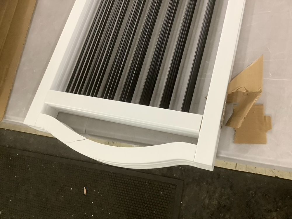 Freestanding Panel Pet Gate, 32" H, 4 Panel - Cracked Piece - Image 2 - Lot 397