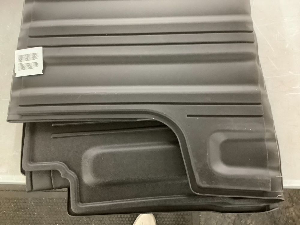 Truck Bed Mat for Jeep Gladiator 5' Bed 2020-2025 - Image 2 - Lot 299