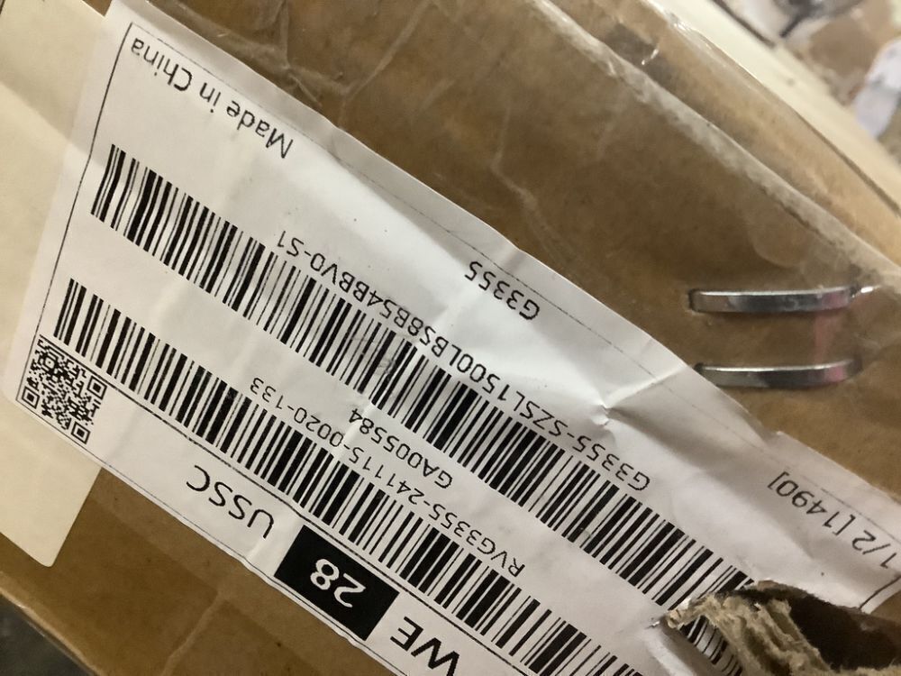 VEVOR Tri-Fold Non-Slip Aluminum Loading Ramp, 85" x 54" - Image 4 - Lot 60