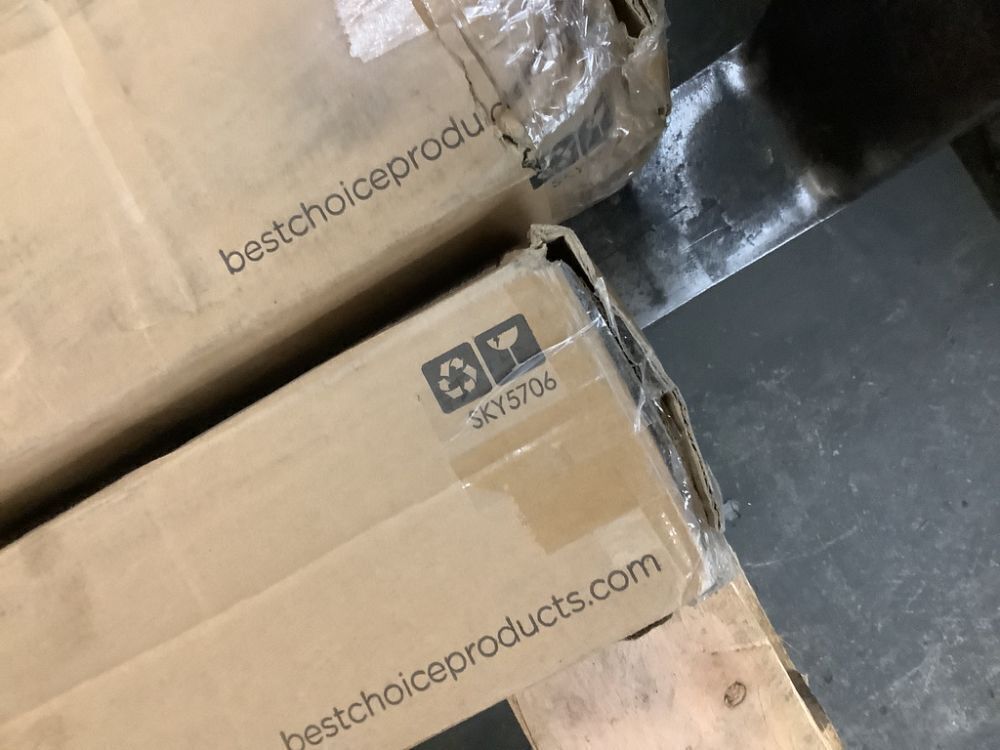 Lot of (5) 7.5' Patio Umbrellas - Uninspected - Image 2 - Lot 313