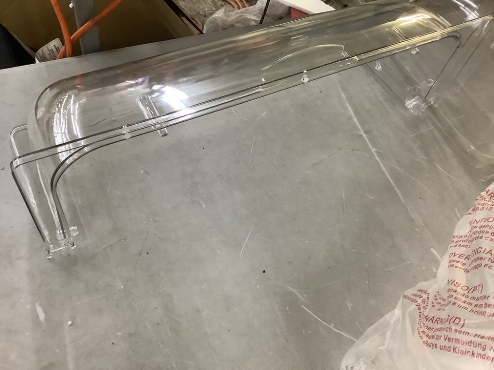 4 Pack Clear Plastic Chafing Dish Covers, 21" x 13" x 7" Roll Top - Image 4 - Lot 800