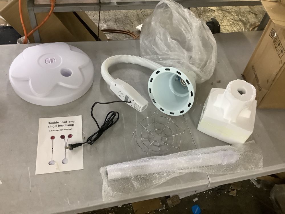 275W 110V Single Head Infrared Heat Lamp - Image 2 - Lot 690