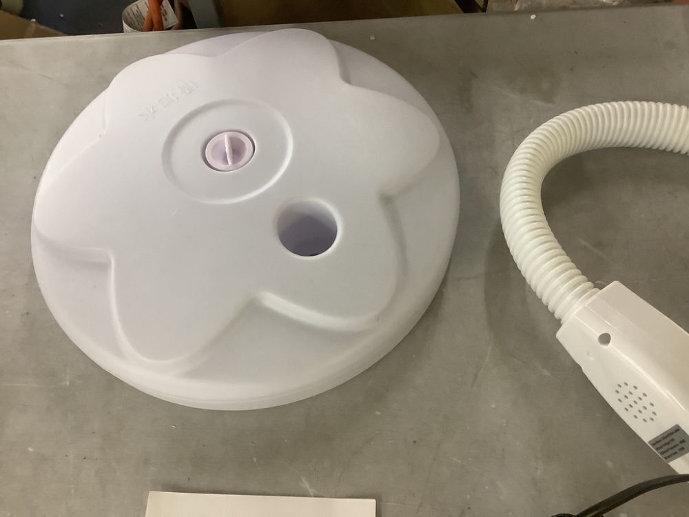 275W 110V Single Head Infrared Heat Lamp - Image 5 - Lot 690