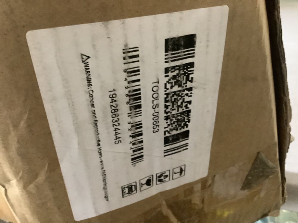 DNA MOTORING 6.9" Rise Heavy Duty Rubber Curb Ramp, 39 in L x 19.5 in W - Image 9 - Lot 792