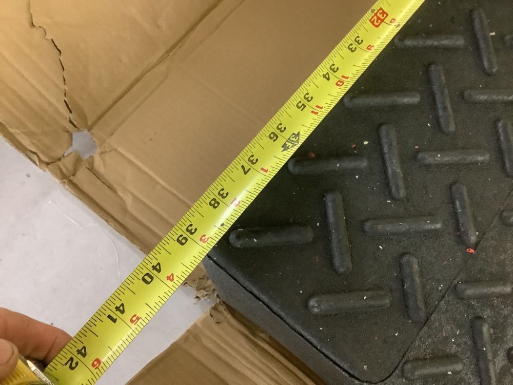 DNA MOTORING 6.9" Rise Heavy Duty Rubber Curb Ramp, 39 in L x 19.5 in W - Image 6 - Lot 793