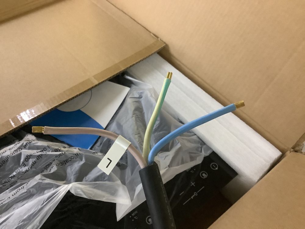 3000W 4 Burners Built-in Electric Ceramic Induction Cooktop - Image 4 - Lot 101