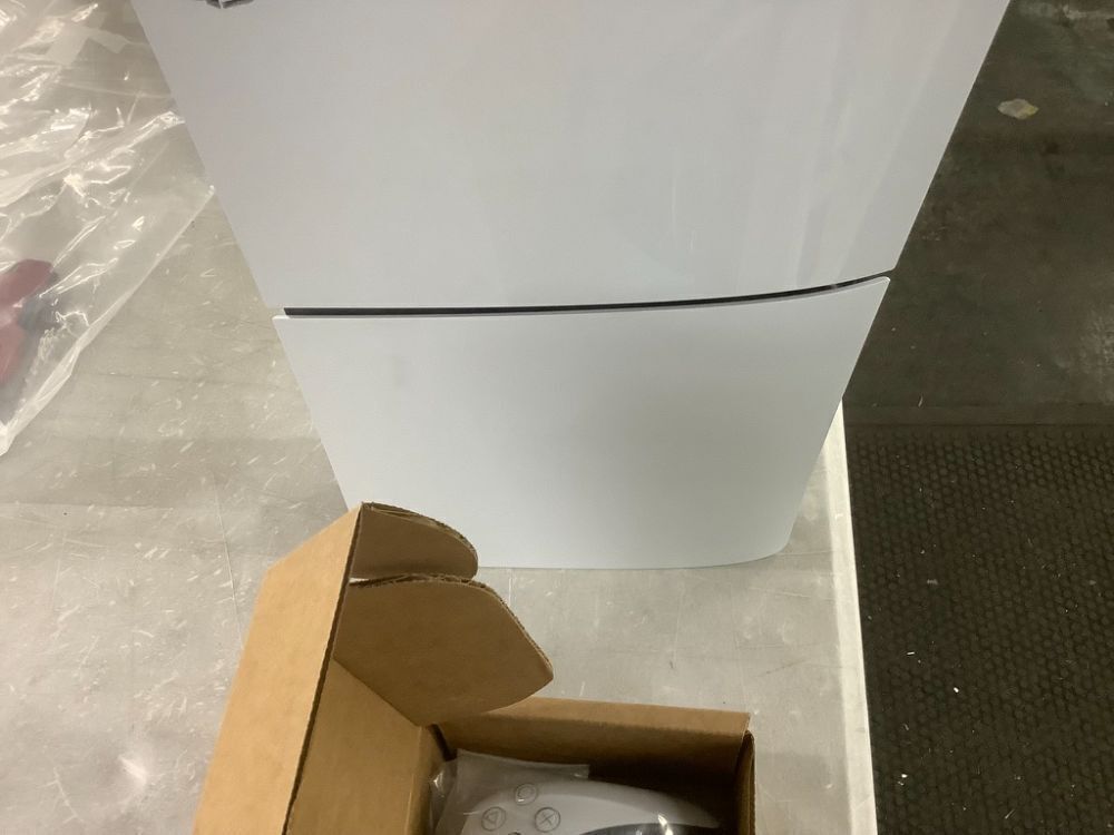 PlayStation 5 Digital Edition Console with 1 Controller - Image 5 - Lot 10