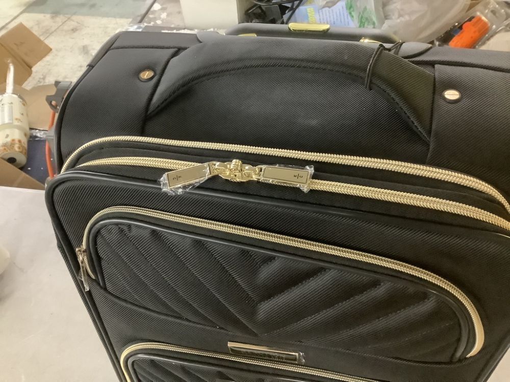 Kenneth Cole Reaction Chelsea 20" Polyester-Twill Expandable Carry On and Tote Bag - Image 4 - Lot 109