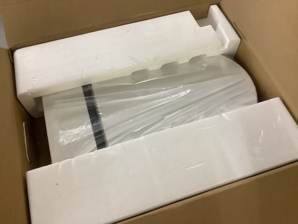 VALBELV Electric Elongated Bidet Toilet Seat with Dryer & Warm Water, Rear/Front/SPA Wash, Slow Close, Remote Control - Image 5 - Lot 138JF