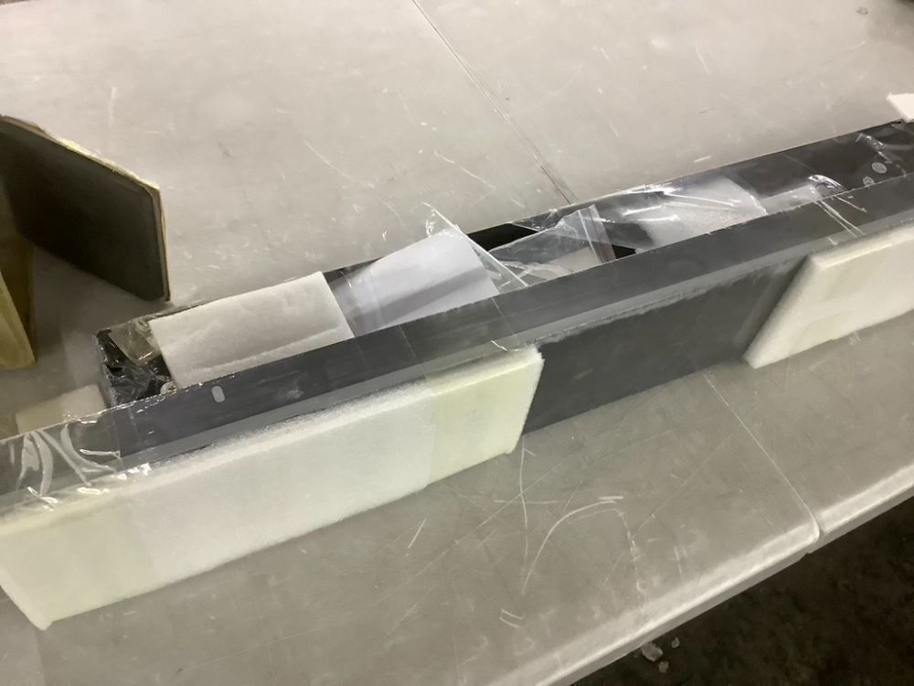 Levxhotty 31inch Modern Outdoor Dimmable Wall Light, 4.33 Inch Wide, 2 pc - Image 6 - Lot 201