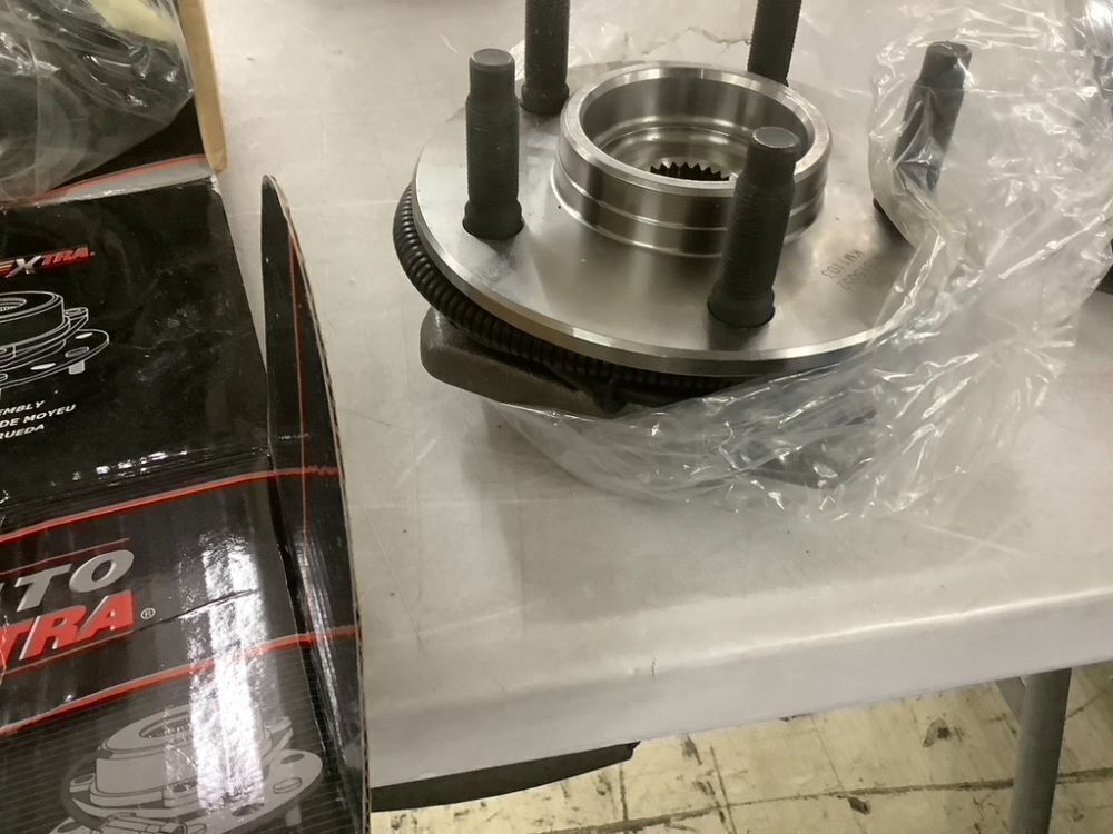 Front Wheel Bearing and Hub Assembly for Ford Ranger, Set of 2 - Image 3 - Lot 608