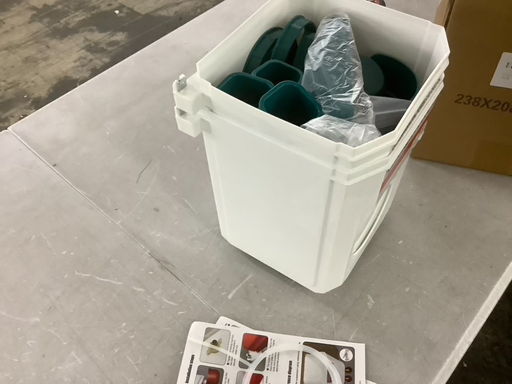 Automatic Chicken Feeder and Chicken Waterer Set, 3 Gallon/18 Pounds - Image 5 - Lot 709