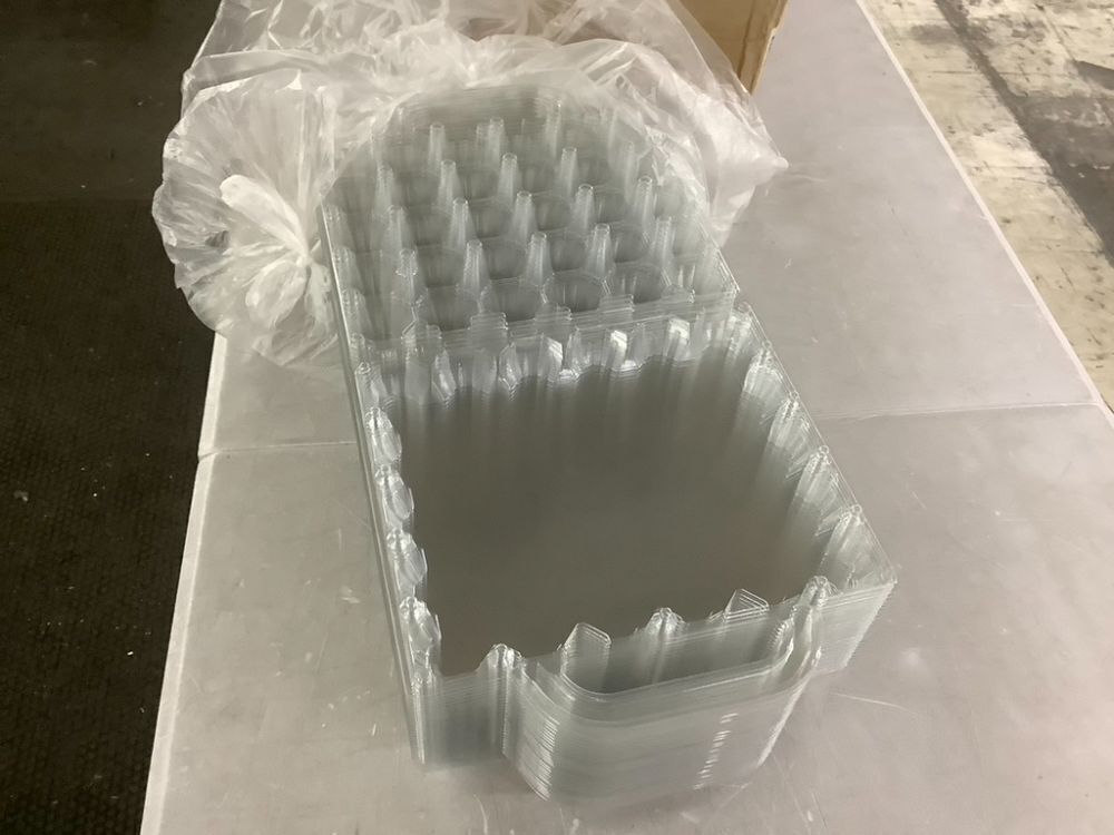 Portable Transparent Egg Cartons, 30 pc - Image 4 - Lot 503