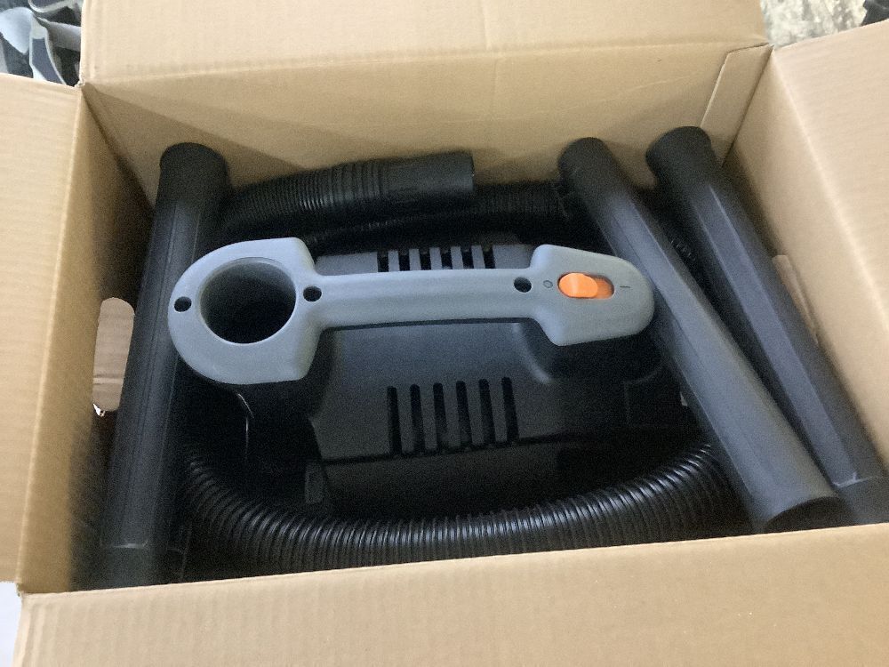 RIDGID 4 Gal. 5.0 Peak HP Portable Shop Vacuum Wet Dry Vac with Fine Dust Filter, Locking Hose and Attachments - Image 4 - Lot 53JF