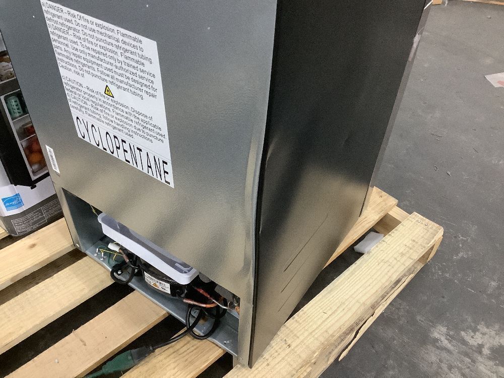 Vissani 3.1 cu. ft. 2-Door Mini Refrigerator in Stainless Steel with Freezer - Image 5 - Lot 54JF