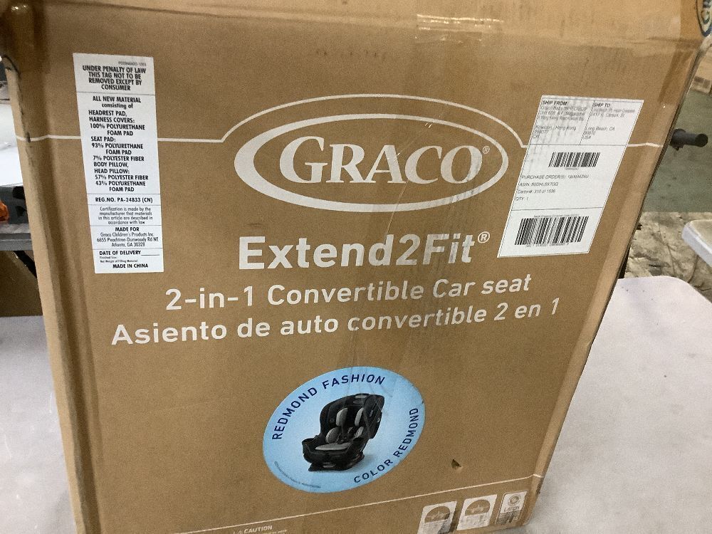 Graco Extend2Fit Convertible Baby Car Seat, Rear and Forward Facing, Adjustable Extension Panel for Extra Legroom, Gotham - Image 4 - Lot 52JF
