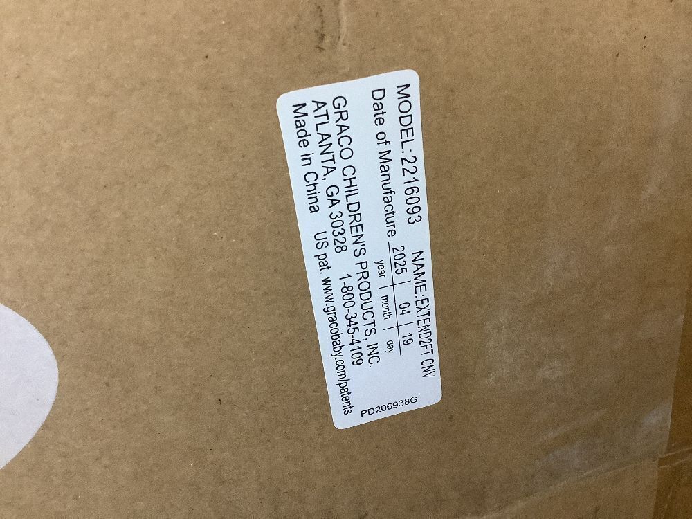 Graco Extend2Fit Convertible Baby Car Seat, Rear and Forward Facing, Adjustable Extension Panel for Extra Legroom, Gotham - Image 7 - Lot 52JF