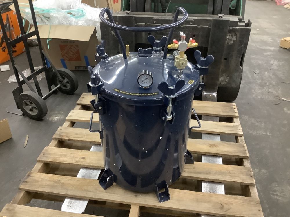 10 Gallon Heavy Duty Steel Pressure Pot Paint Tank with Clamp on Lid, Caster Wheels, Manual Mixing Agitator, Regulator & Pressure Gauge for Resin Casting, Large Volume - Image 2 - Lot 27JF