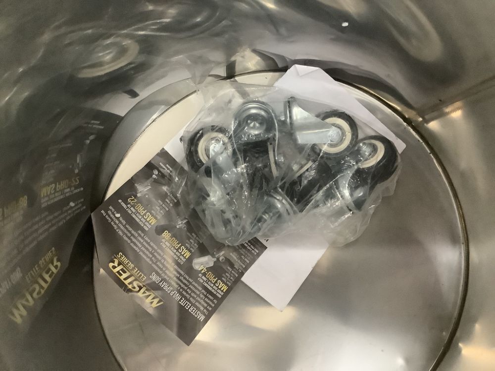 10 Gallon Heavy Duty Steel Pressure Pot Paint Tank with Clamp on Lid, Caster Wheels, Manual Mixing Agitator, Regulator & Pressure Gauge for Resin Casting, Large Volume - Image 6 - Lot 27JF